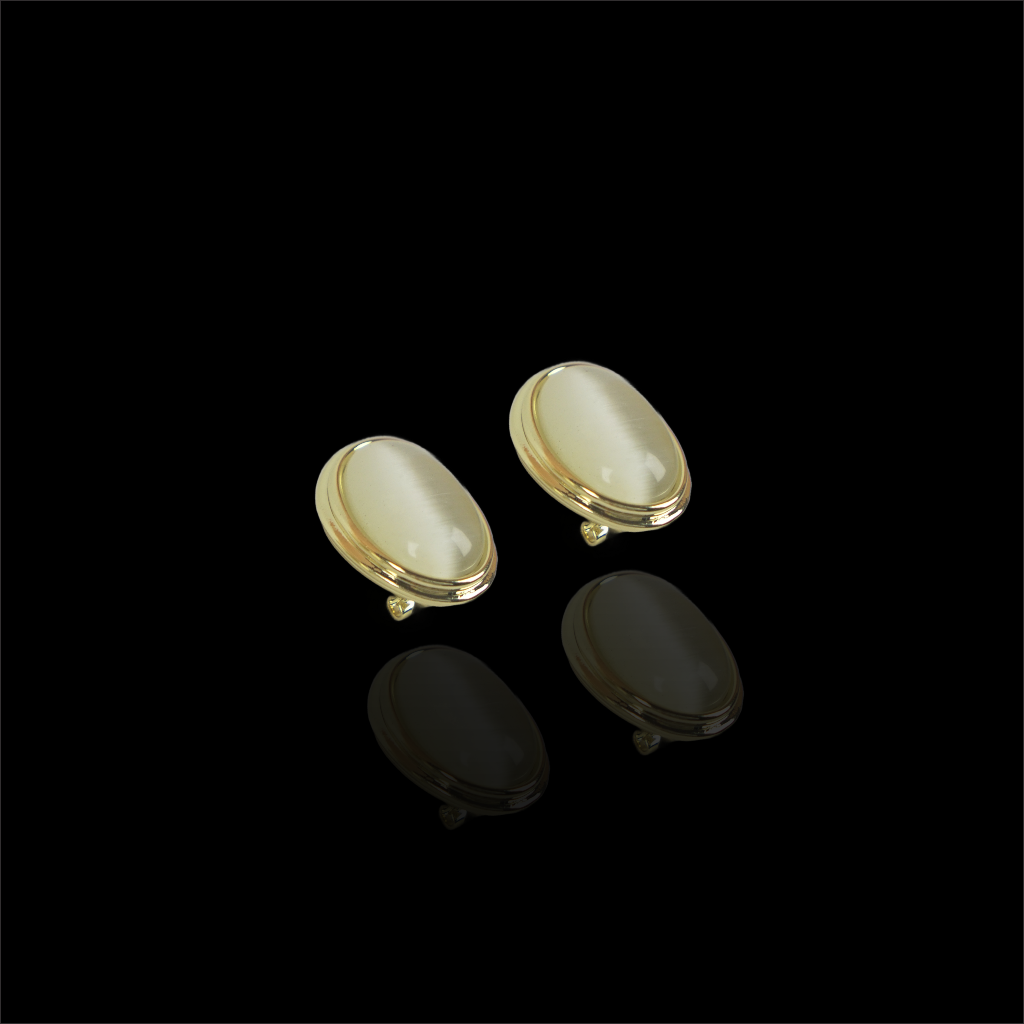 LUSTROUS GEMS EARRINGS